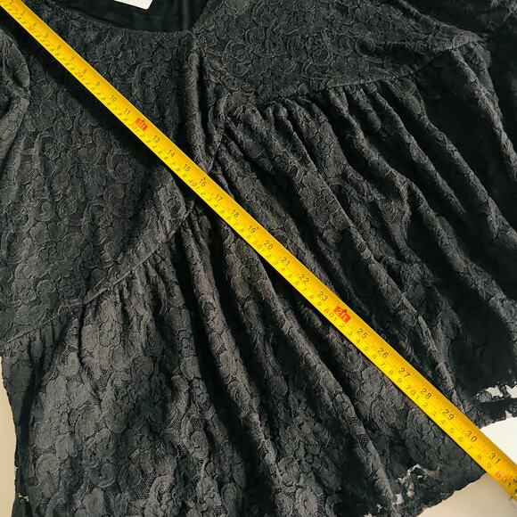 Torrid Stretch Lace V Neck Ruffle Babydoll Top Size 4X NWT Black - Picture 7 of 8